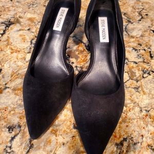 Steve Madden black suede cut out pumps - kitten heels